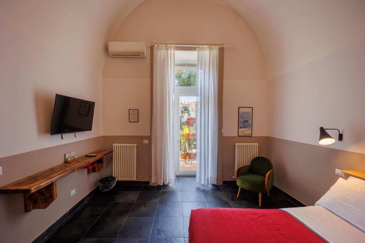 Bed and Breakfast The Bellini House By House In Nápoles Exterior foto